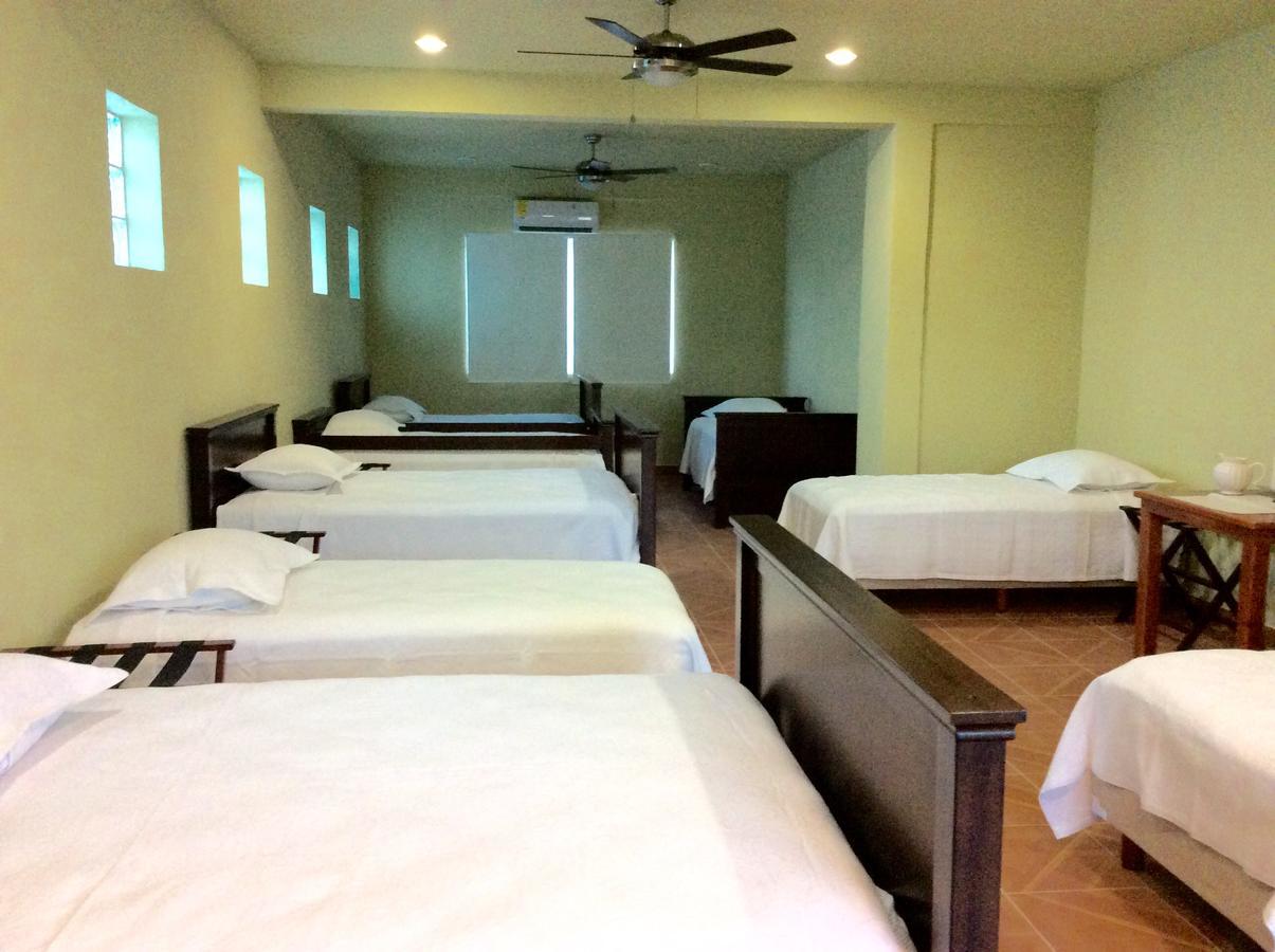 Hostal Casa Paloma Blanca *
